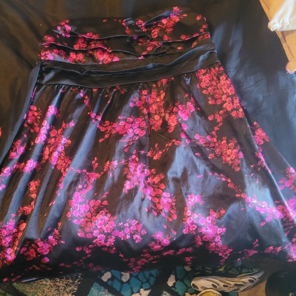 Torrid Black Hot Fuchsia pink Flower Dress - Picture 2 of 3